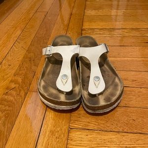 Birkenstock gizeh white flip flop sandals